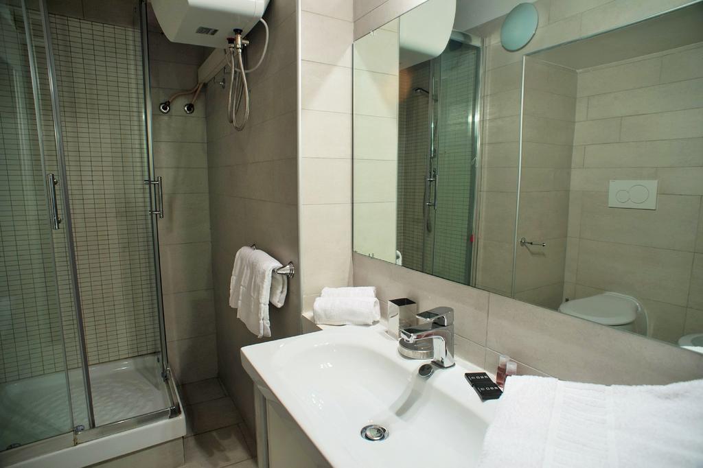 Flowers Apartments Rome Bagian luar foto