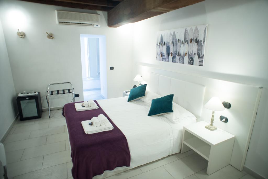 Flowers Apartments Rome Ruang foto