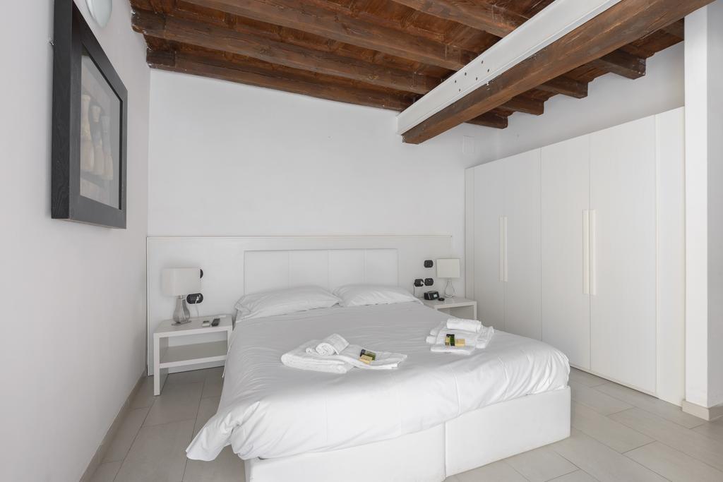 Flowers Apartments Rome Ruang foto