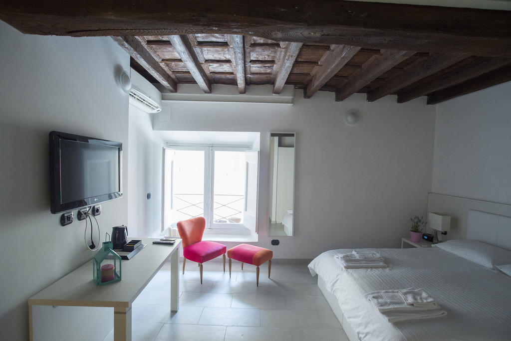 Flowers Apartments Rome Bagian luar foto